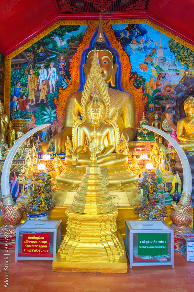 Obraz premium Buddha statue, Wat Doi Suthep, Chiang Mai, Thailand
