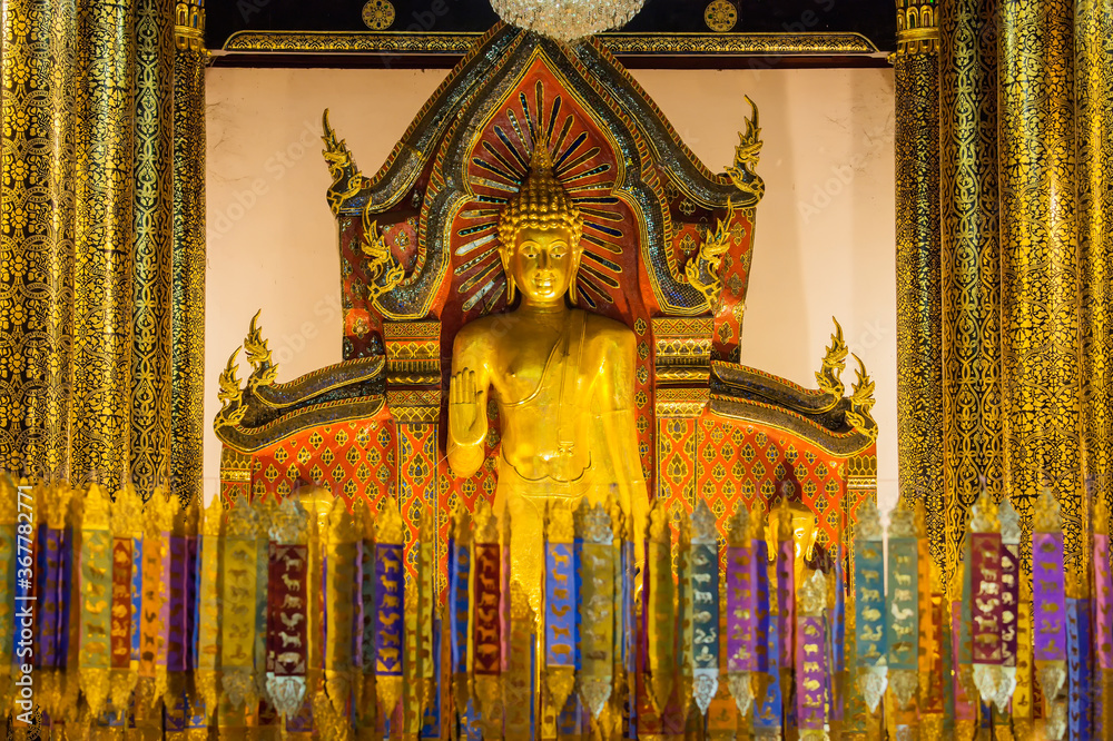 Wat Chedi Luang Buddhist Temple, Chiang Mai, Thailand