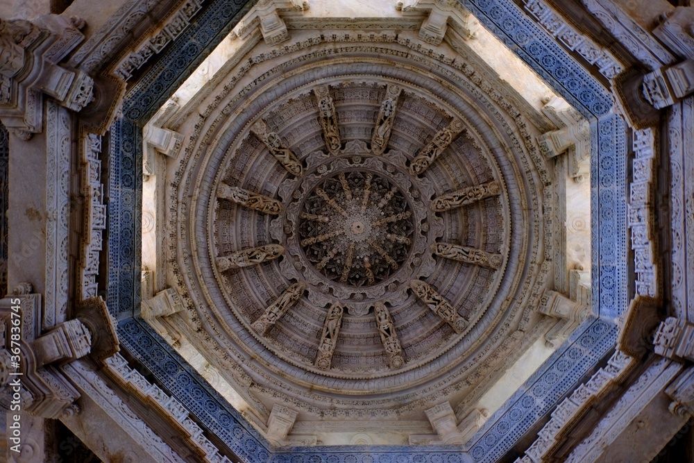 The top of tempel from inside forming an incredible pattern in a circular way.