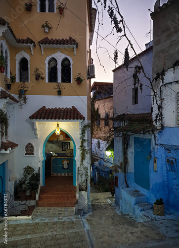 Narrow street in the old town of chefchaouen, Morocco  © El Mehdi