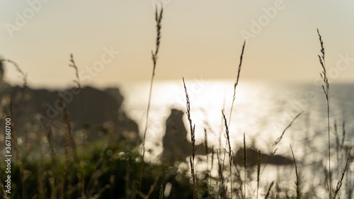 Espectacular vista  playa rocosa  costa del mar