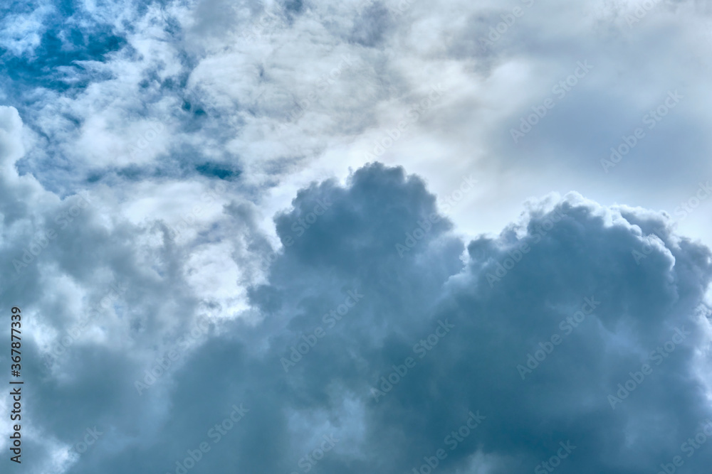 Obraz premium beautiful clouds in the deep sky. general plan. color nature
