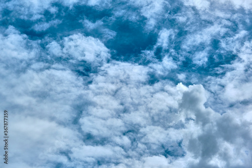 Fototapeta Naklejka Na Ścianę i Meble -  beautiful clouds in the deep sky. general plan. color nature