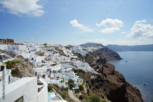 The landscape with beautiful buildings houses in santorini island in Oia, Greece, Europe © Hirotsugu