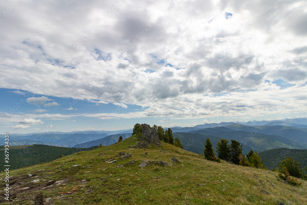 Obraz premium mountain landscape with blue sky and clouds