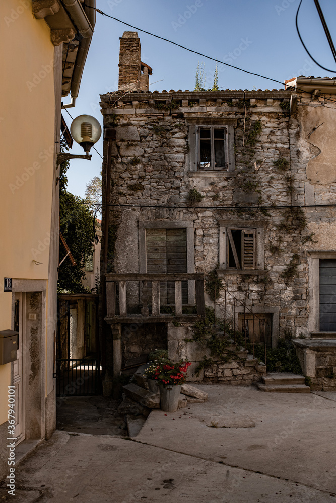 Fototapeta premium Kroatien - verlassene Buchten, Traumhafte Strände, unvergleichbare Städte und vieles Mehr ( Meer )