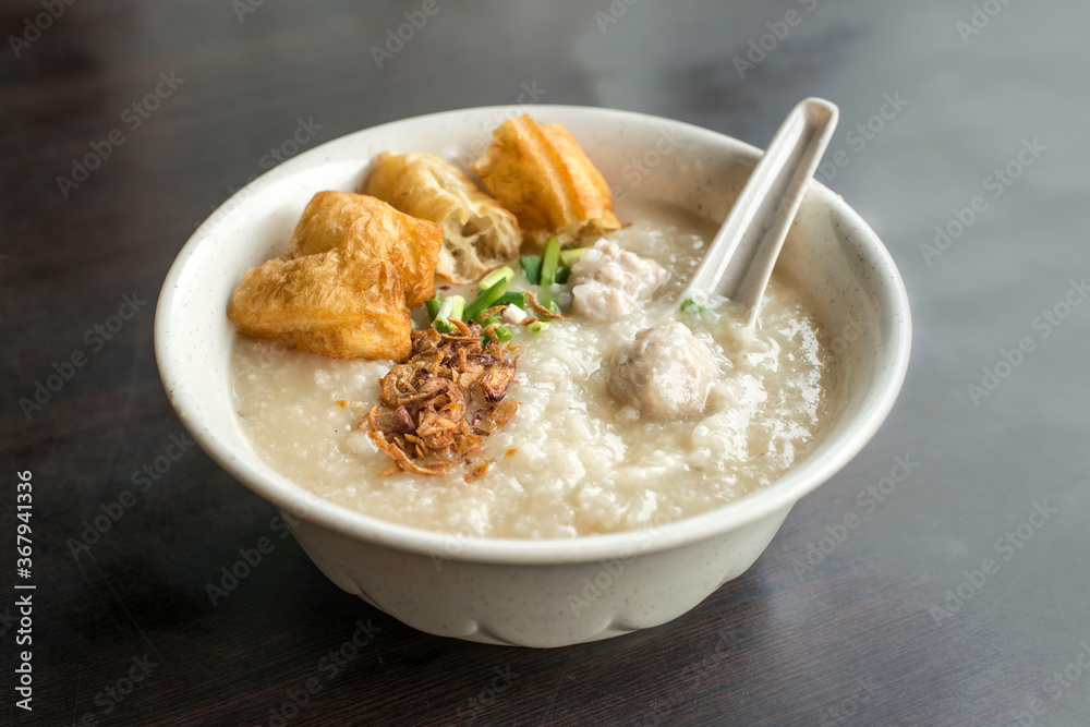 Pork meatball porridge with fried dough sticks Pork meatball porridge with fried dough sticks