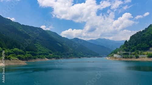奥秩父もみじ湖の夏の風景／埼玉県秩父市