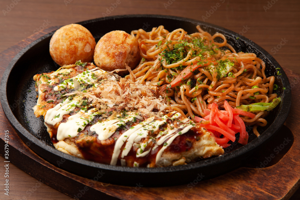 お好み焼き、焼きそば、たこ焼きセット お好み焼き、焼きそば、たこ焼きセット