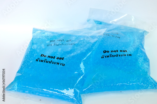 The blue temperature gel is placed on a white background