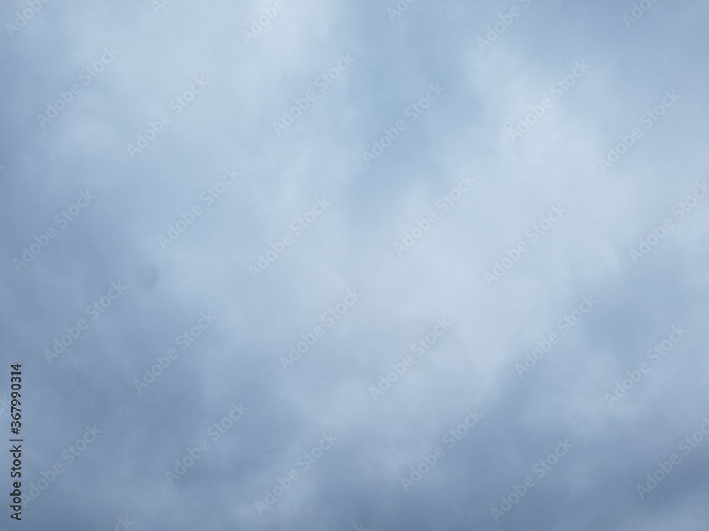  空・薄曇・朝、昼・巻層雲（うす雲）・雲10割 (2)Sky, light cloud, morning, daytime, cirrus stratus (thin cloud), cloud 100% (2)