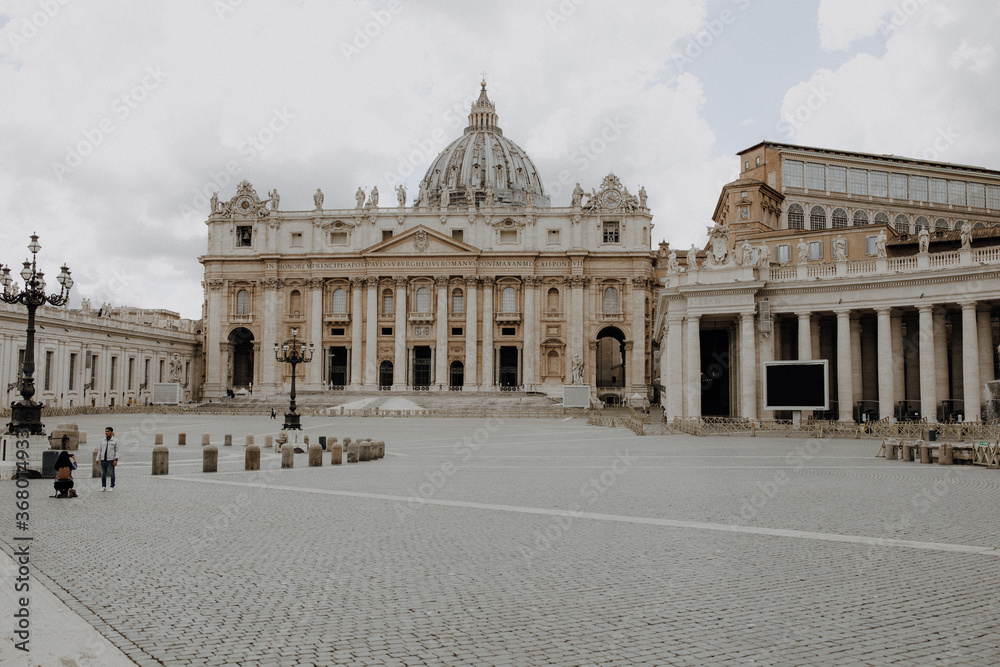 Der Petersplatz in Rom Italien ohne Touristen 
