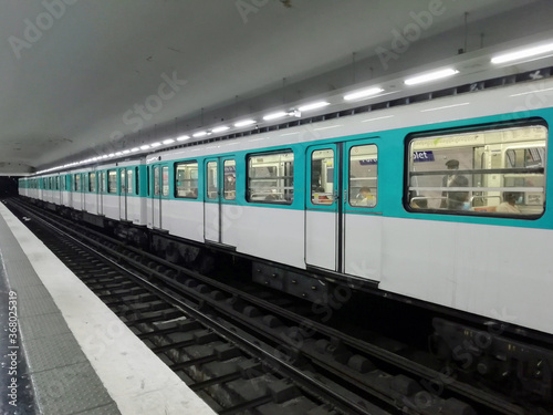 Paris, Rames de métro 