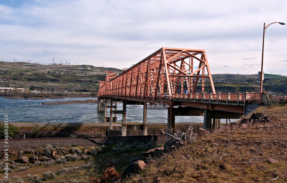 Landscape of The Dalles bridge taken from the Washington side of the Columbia river.  The steel truss cantilever bridge was completed in 1953, one of two cantilever bridge built 