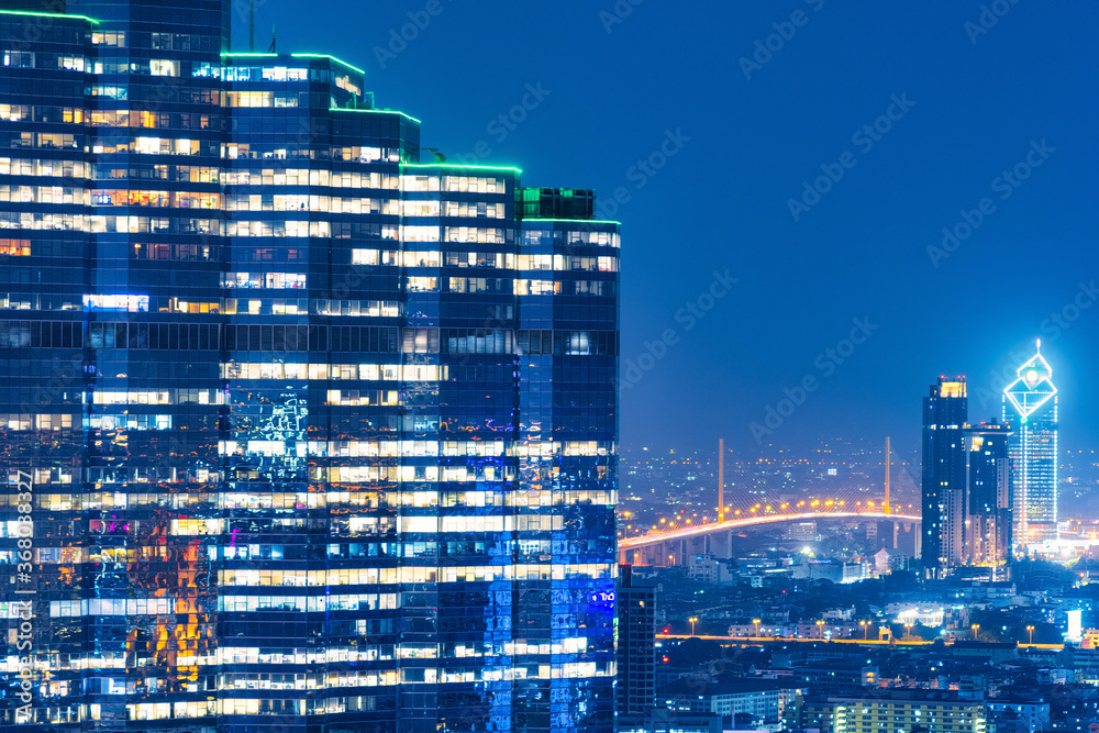Φωτογραφία Cityscape view of modern office business building in business zone in big downtown