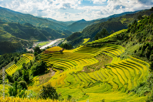 mu cang chai in viet nam photo