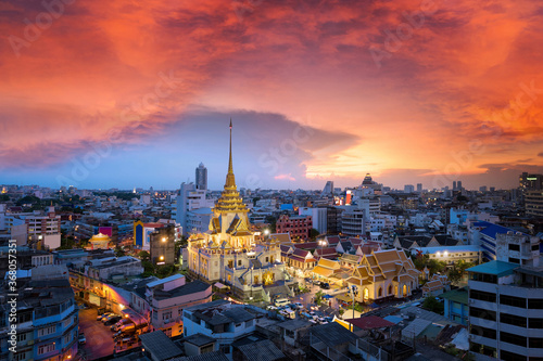 Landscape view of Wat Traimit Witthayaram Worawihan attractive bangkok's temple for tourism at sunset. Temple of the Biggest Golden Buddha in Bangkok, Thailand