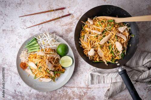 pan fried chicken pad thai with lime