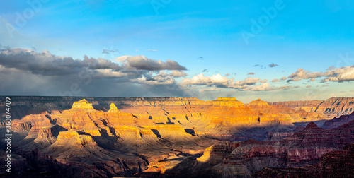 panorama of grand canyon at south rim