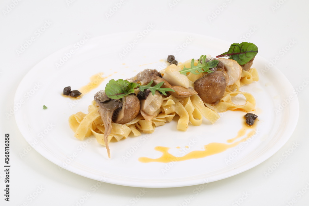 Pasta with mushrooms 