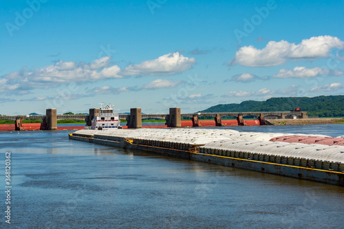 Print op canvas Barge on the Mississippi River