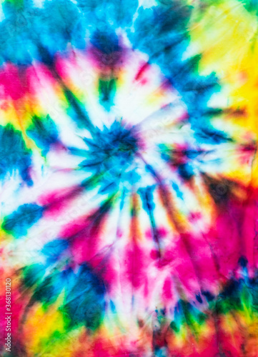 brilliant patterns made using tie dye