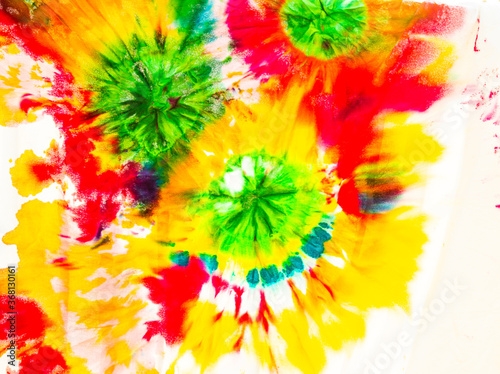 brilliant patterns made using tie dye