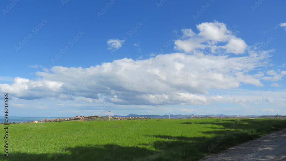 Paesaggio con nuvole