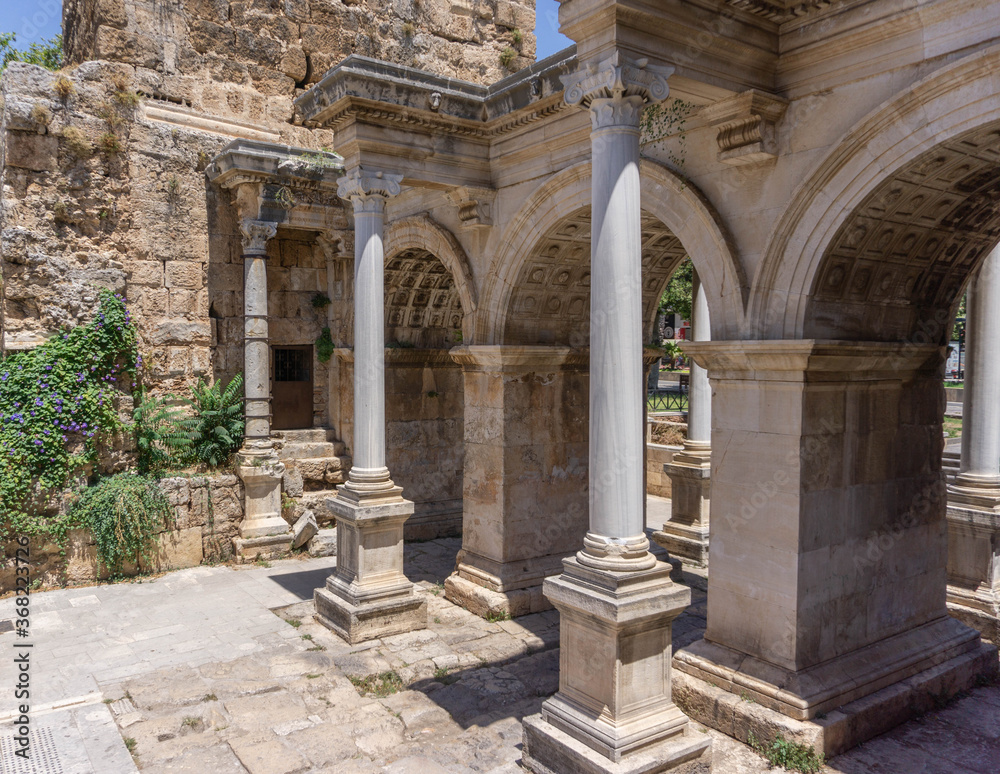 Obraz premium majestic historic Roman landmarks and ruins, Turkey
