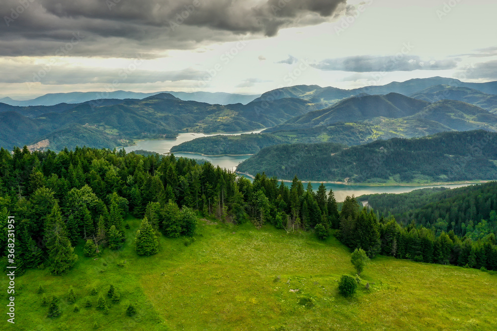 Obraz premium Zaovine lake view from Tara mountain in Serbia