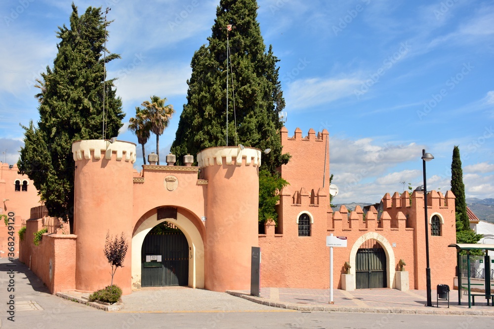 Vista del castillo de Láchar en Granada, España