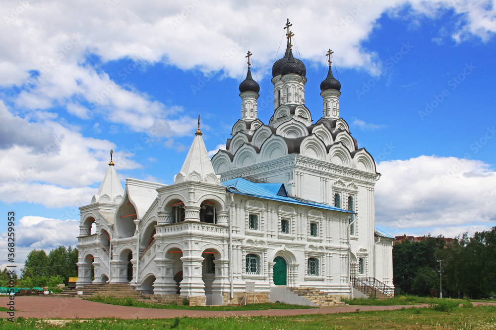 Church of the Annunciation in the village Taininskoe (1677). Moscow region (2010). Church of the Annunciation in the village Taininskoe (1677). Moscow region (2010).