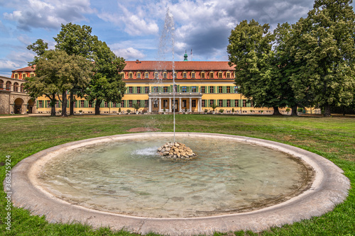 Schloss Sondershausen mit Springbrunnen photo