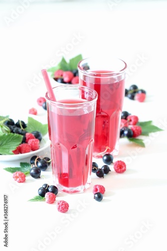 Wallpaper Mural cranberry juice with berries Torontodigital.ca