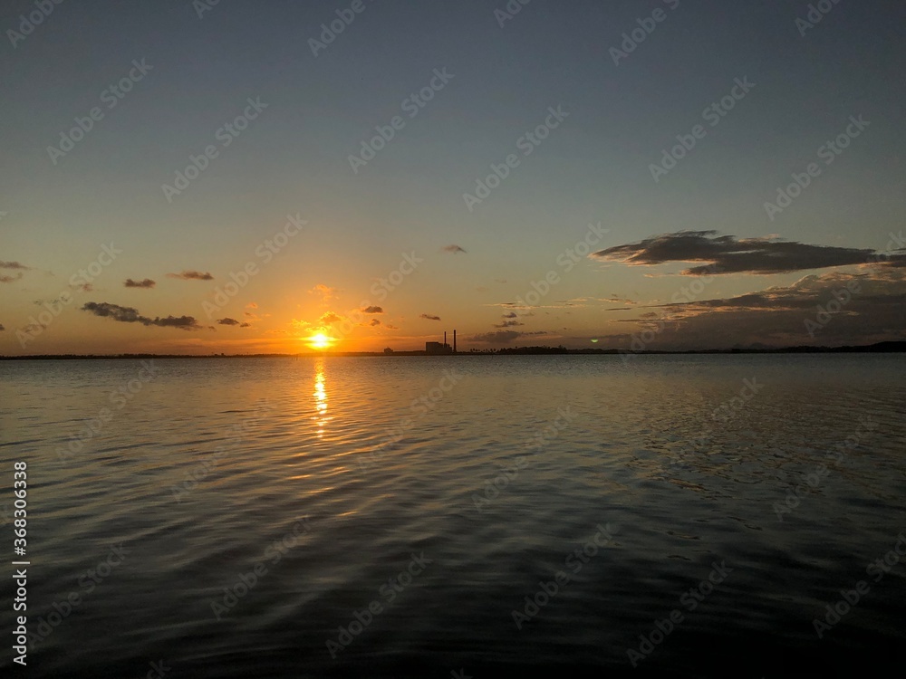 Naklejka premium sunset over the sea