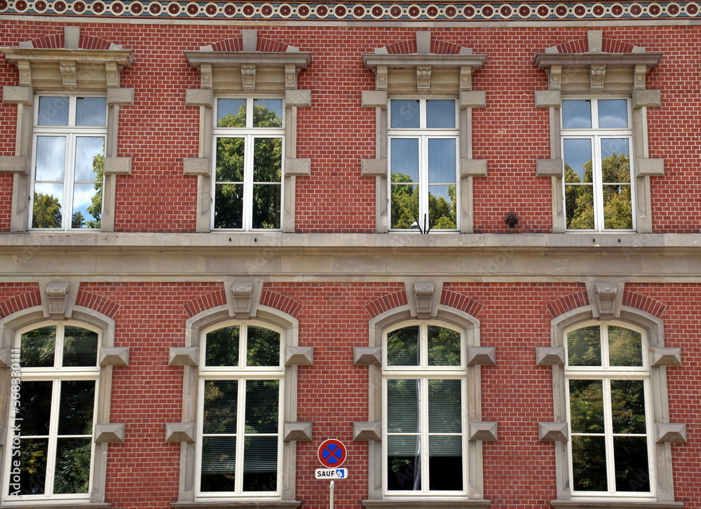 Fototapeta premium Rote Backsteinfassade in Colmar