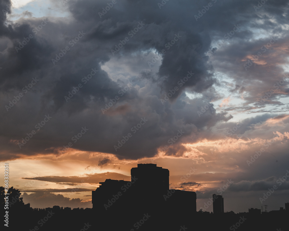 Fototapeta premium sunset over the city