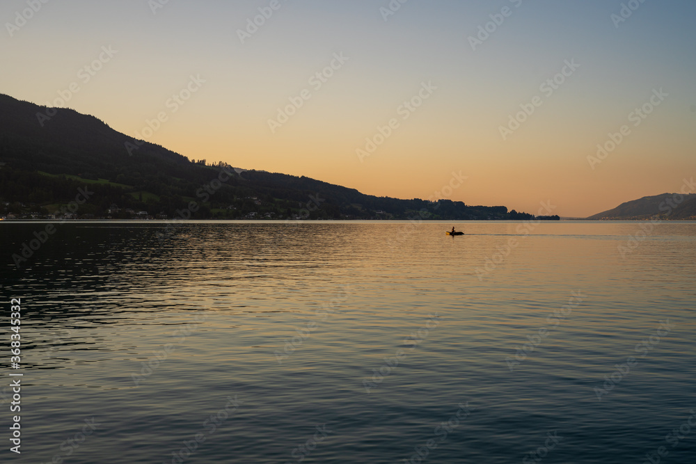 Attersee Sonnenuntergang mit Schlauchboot Attersee Sonnenuntergang mit Schlauchboot