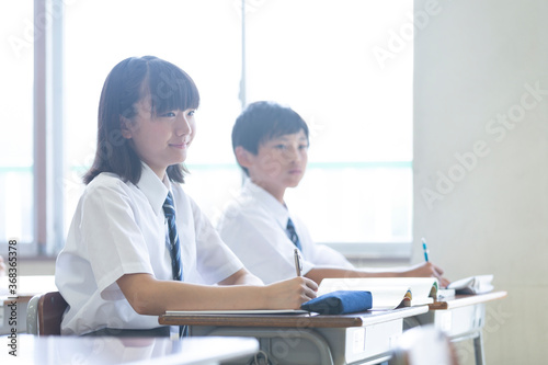 中学生の授業風景