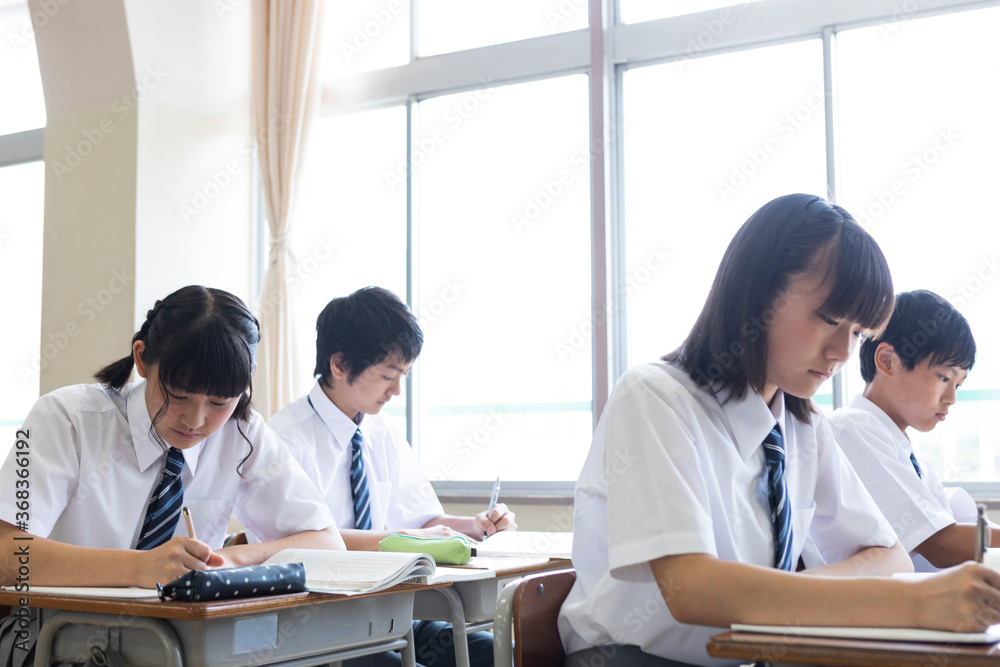 中学生の授業風景