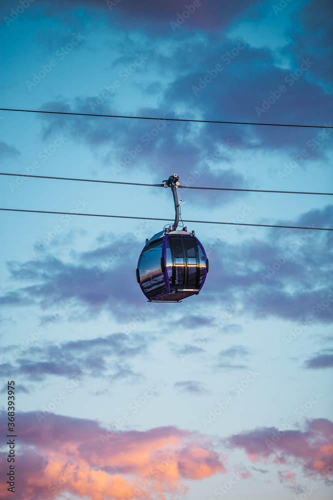 Φωτογραφία Mi Teleferico purple cable car system in El Alto and La Paz Bolivia