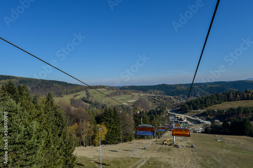 Fototapeta Naklejka Na Ścianę i Meble -  cable car in the mountains