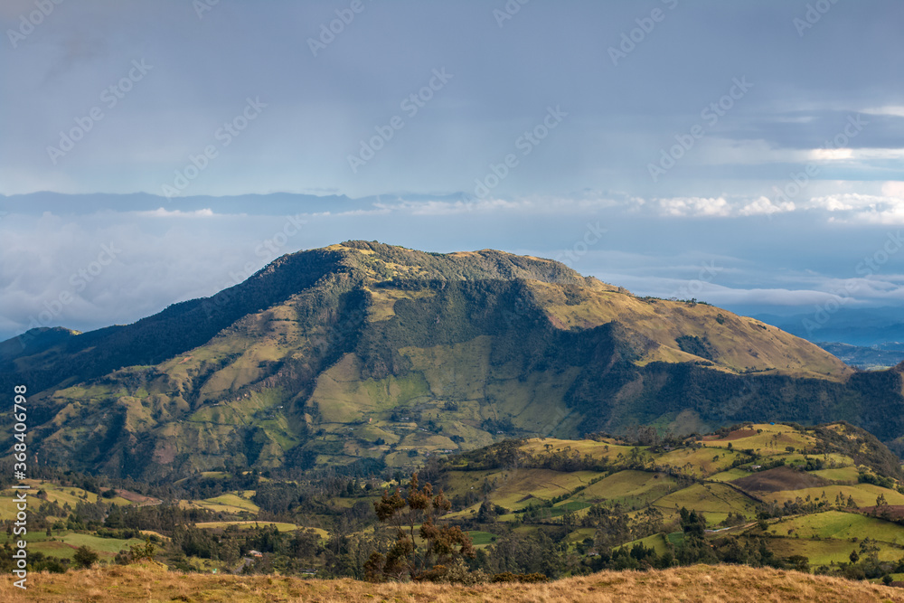 Naklejka premium big mountain with small farms