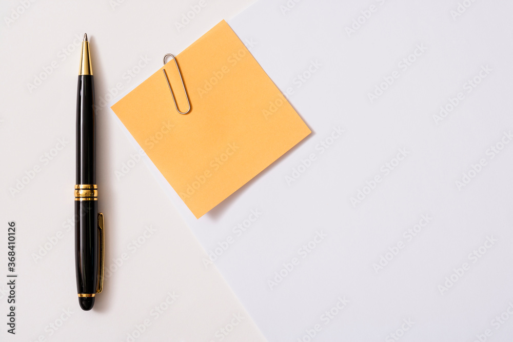 Blank paper memo with clip on white background
Blank paper memo with clip on white background