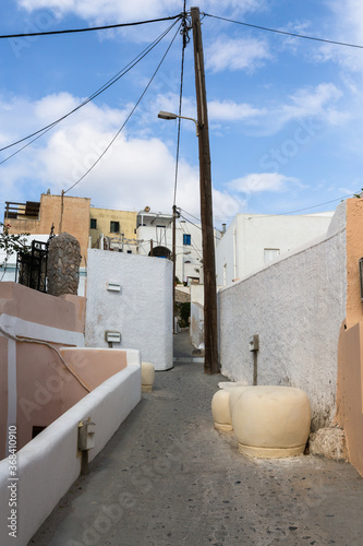 Fototapeta Naklejka Na Ścianę i Meble -  Streets Churches and buildings in Santorini island