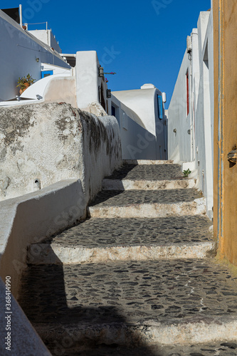 Fototapeta Naklejka Na Ścianę i Meble -  Streets Churches and buildings in Santorini island