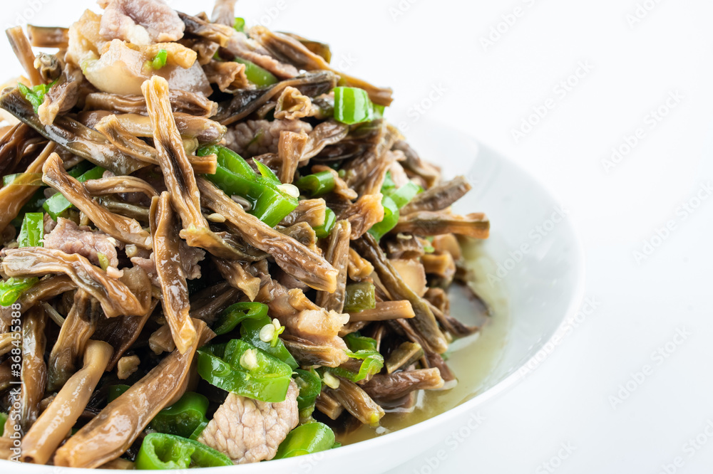 Fried pork with dried beans