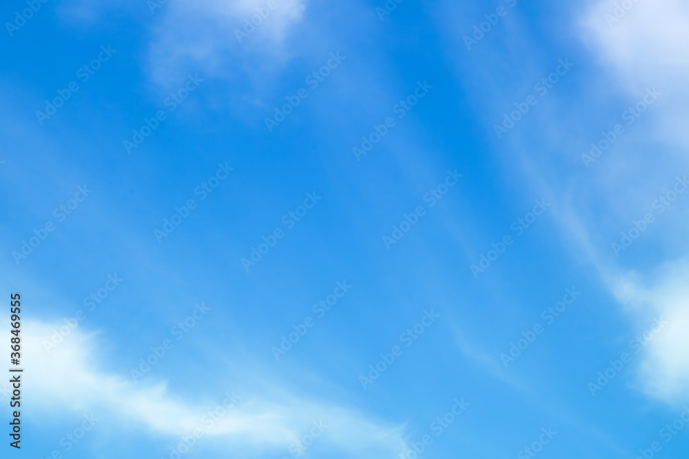 Obraz premium blue sky with beautiful natural white clouds 