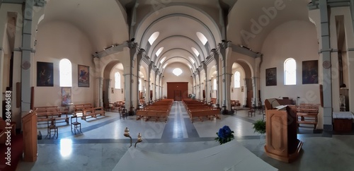 Calitri - Panoramica dell'interno della chiesa di San Canio Martire © lucamato