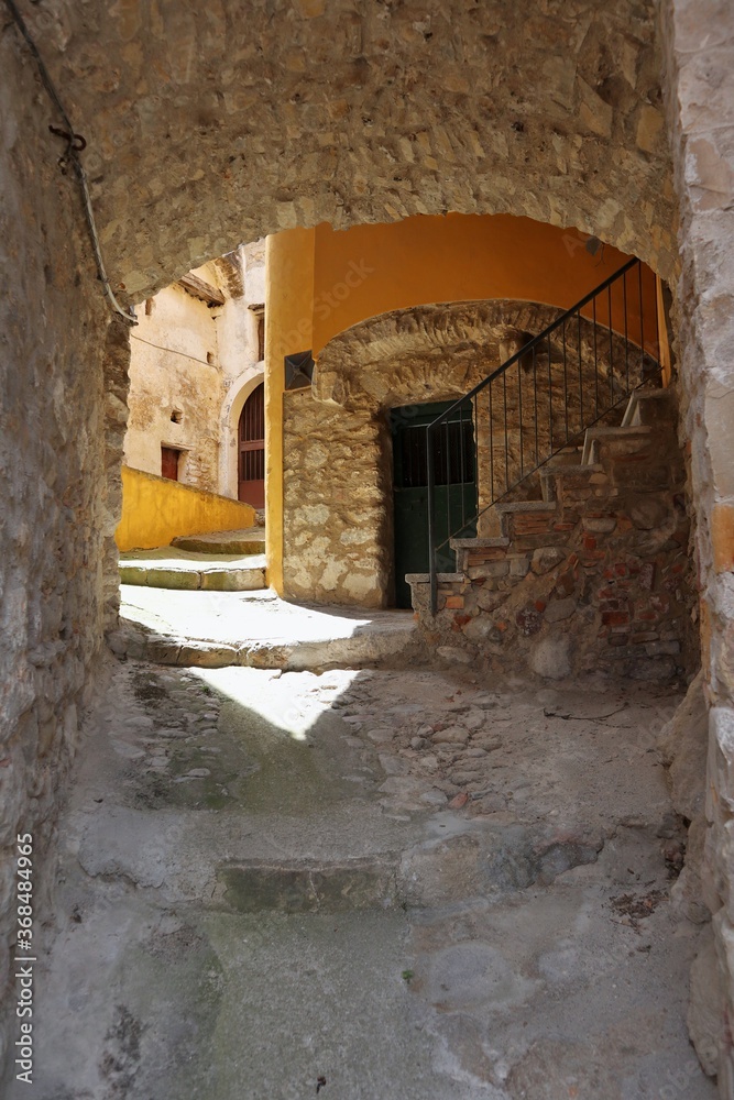 Calitri - Vicolo coperto del borgo